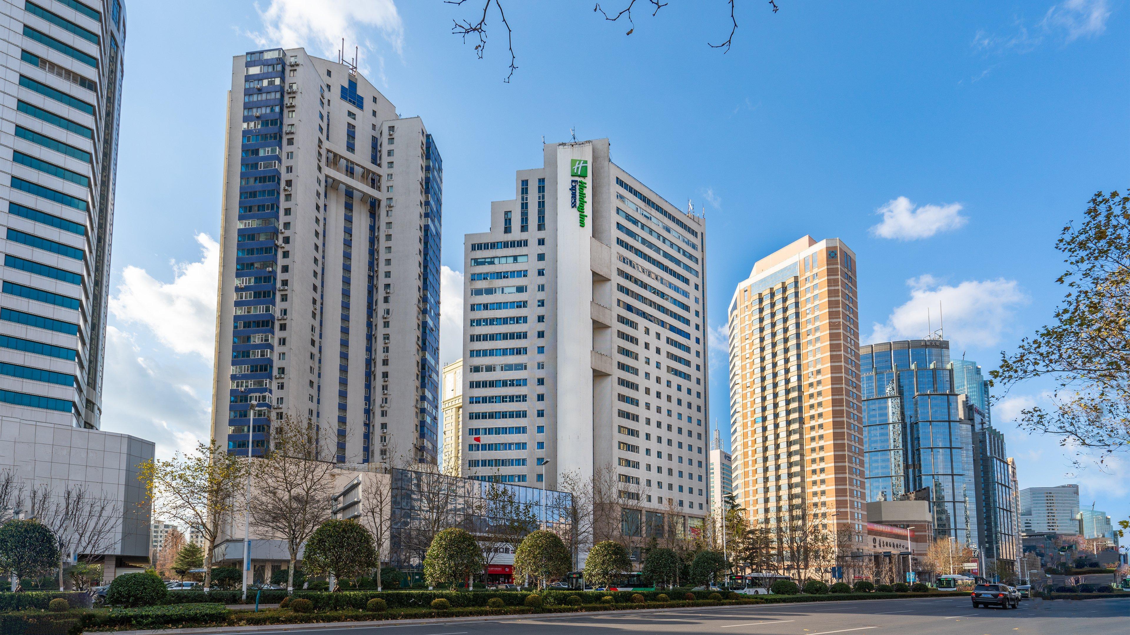 Holiday Inn Express Qingdao City Center By Ihg Buitenkant foto