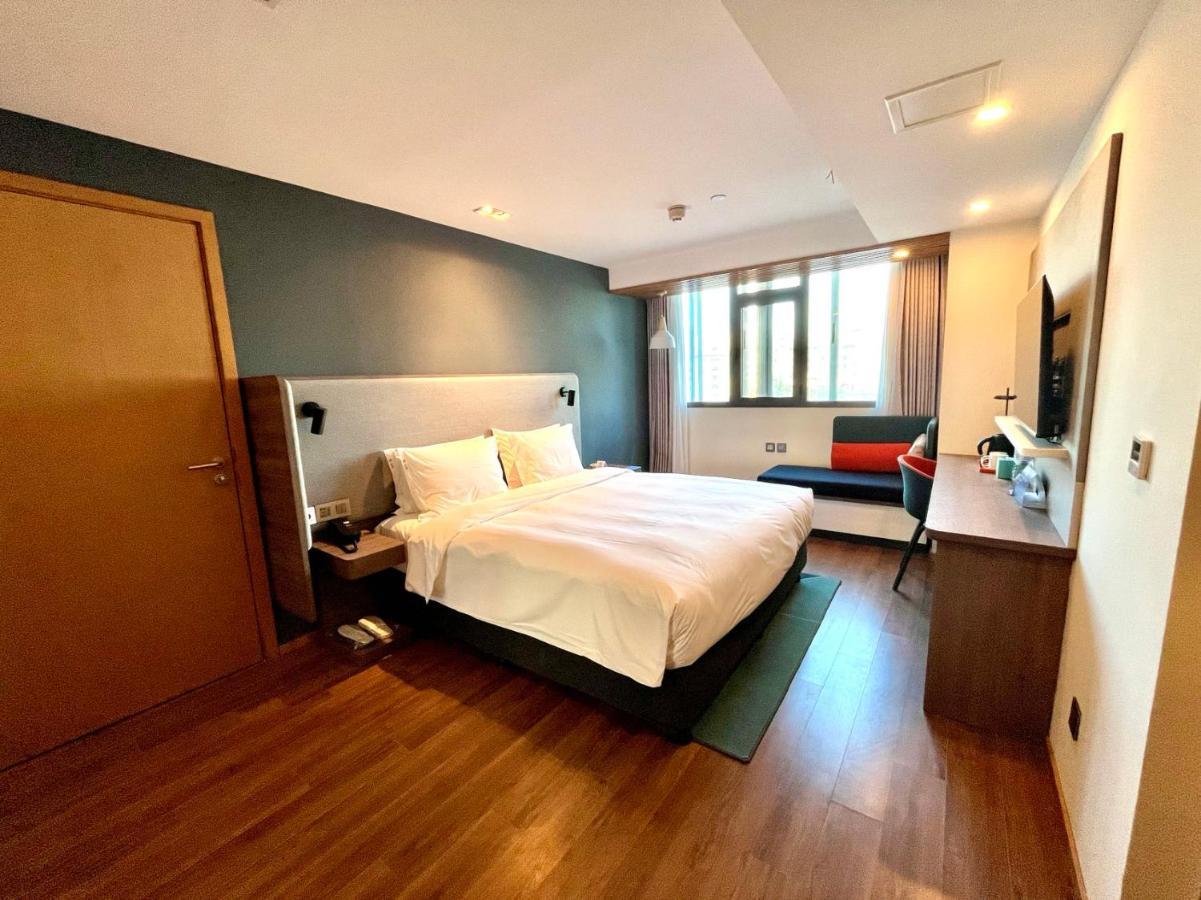 Holiday Inn Express Qingdao City Center By Ihg Buitenkant foto