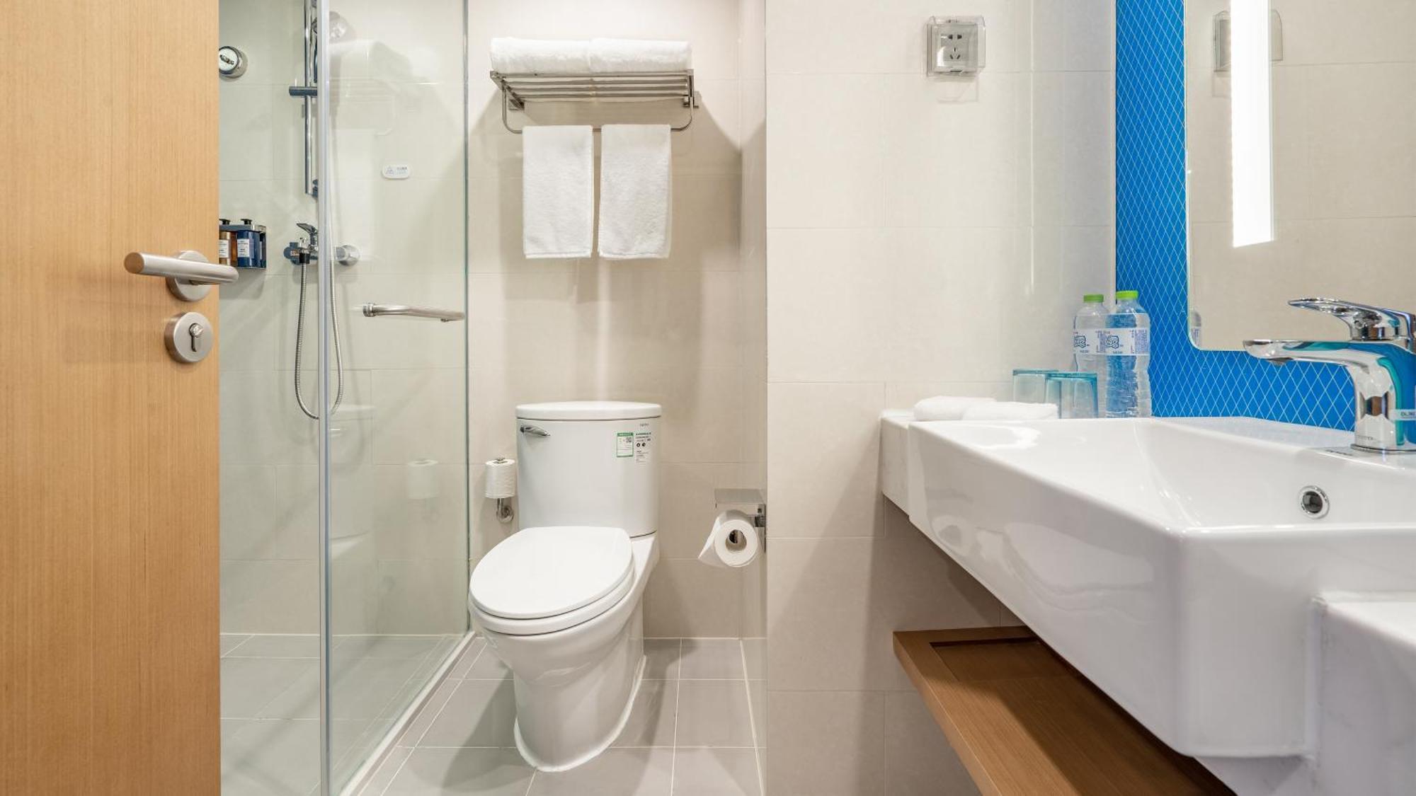 Holiday Inn Express Qingdao City Center By Ihg Buitenkant foto