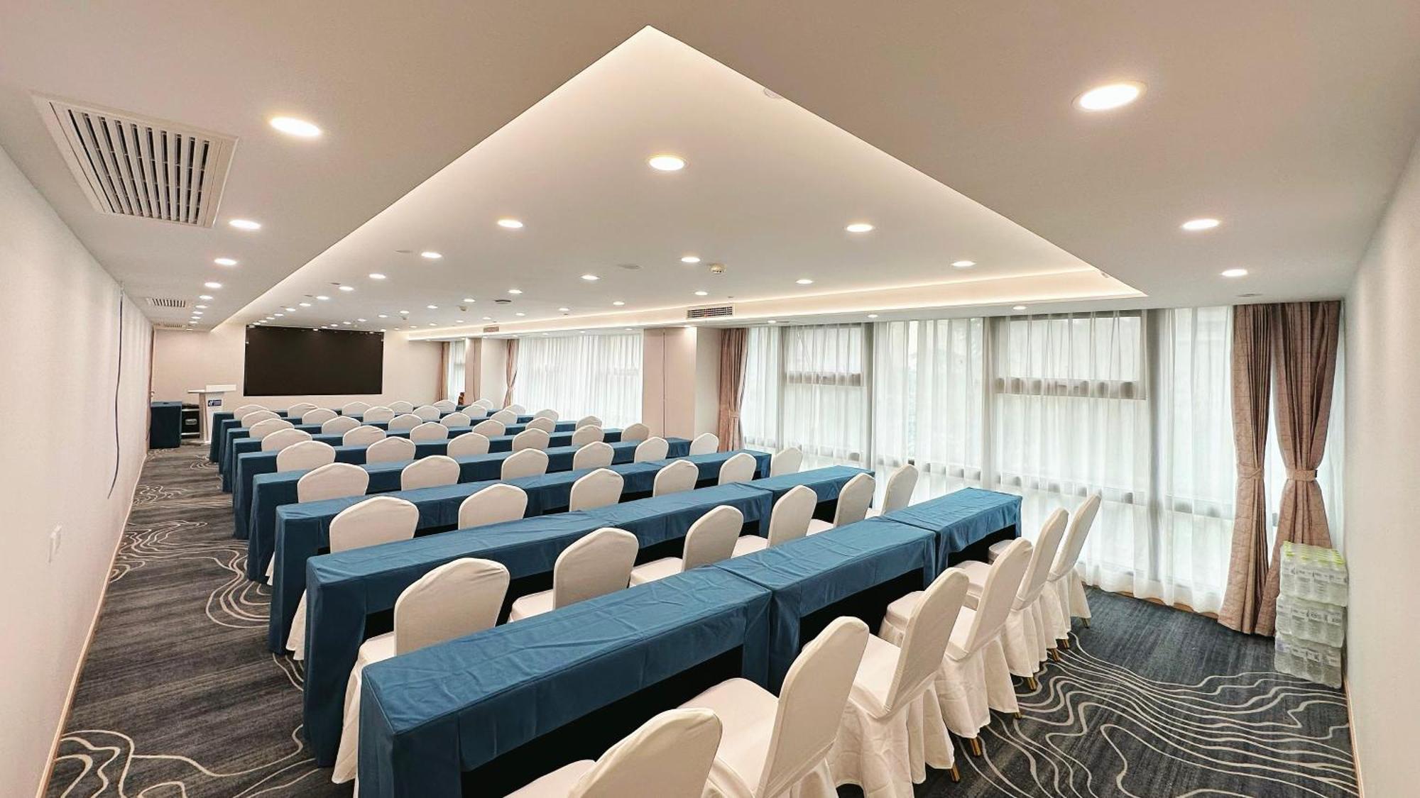 Holiday Inn Express Qingdao City Center By Ihg Buitenkant foto